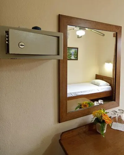 芒果客房旅馆 Rhodes City